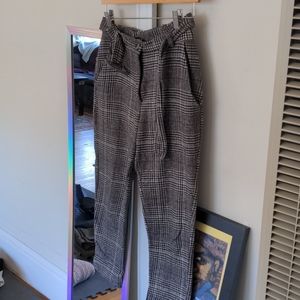 Knit pants comes with belt barrels and oil size: small